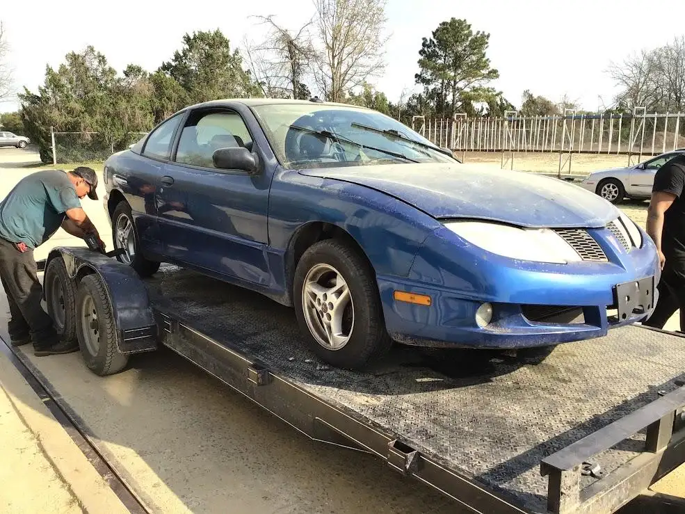 Photo of 2004 Pontiac Sunfire