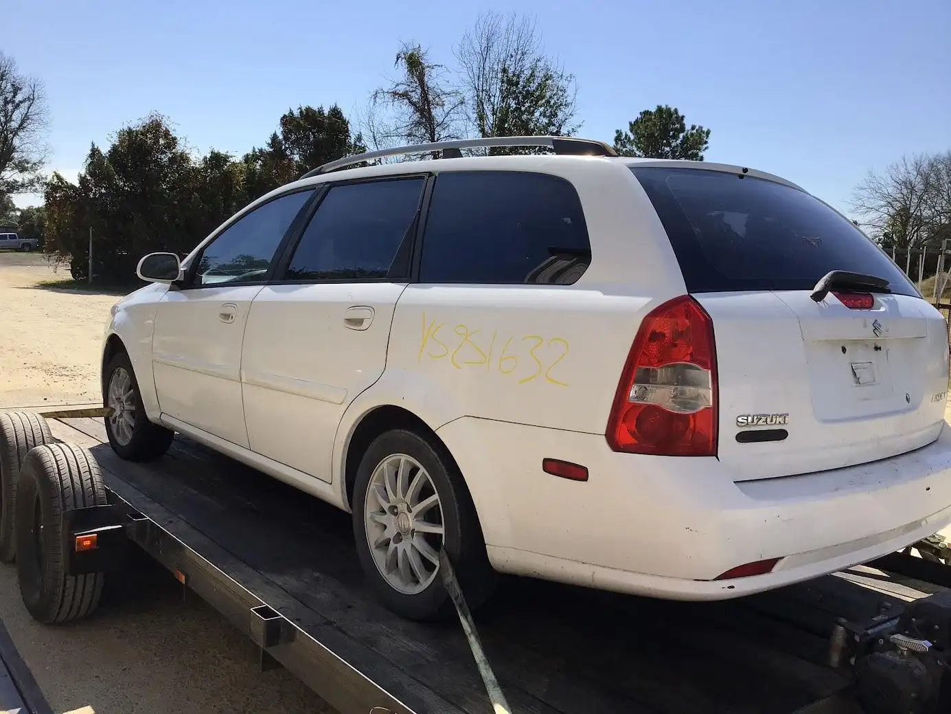 Photo of 2005 Suzuki Forenza