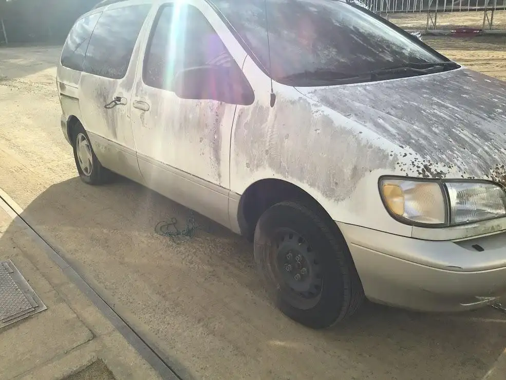Photo of 2000 Toyota Sienna