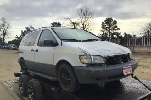 Photo of 1999 Toyota Sienna