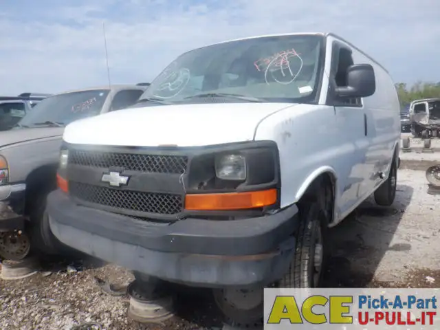 Photo of 2005 Chevrolet Express 2500 Van