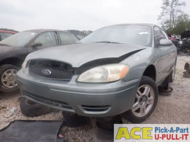 Photo of 2005 Ford Taurus