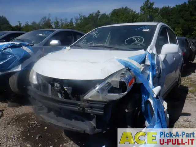 Photo of 2011 Nissan Versa