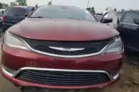Photo of 2015 Chrysler 200