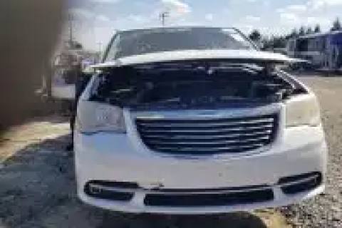 Photo of 2014 Chrysler Town & Country