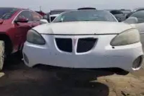 Photo of 2004 Pontiac Gran Prix