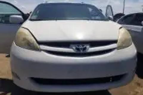Photo of 2008 Toyota Sienna