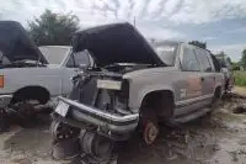 Photo of 1999 Chevrolet Tahoe