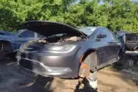 Photo of 2015 Chrysler 200