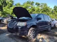 Photo of 2010 Chrysler Town & Country