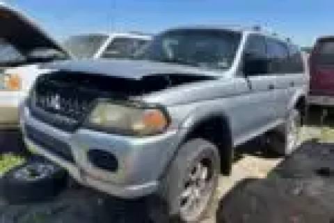 Photo of 2004 Mitsubishi Montero Sport