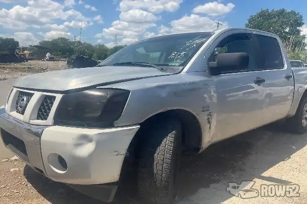 Photo of 2004 Nissan Titan